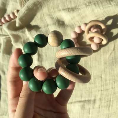 سوار خرز من السيليكون مخصص للعب الأطفال الرضع