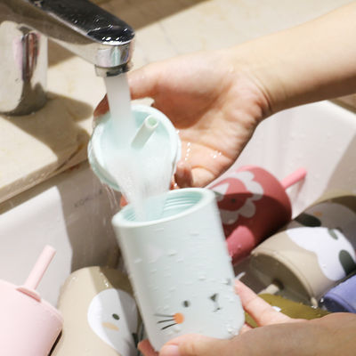 كوب قهوة سيليكون خالٍ من مادة BPA لشرب الأطفال الصغار